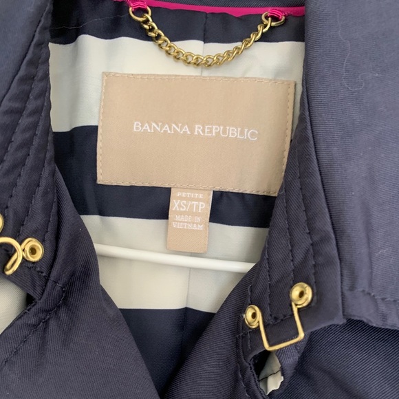 Banana Republic Trench Coat - Picture 3 of 5